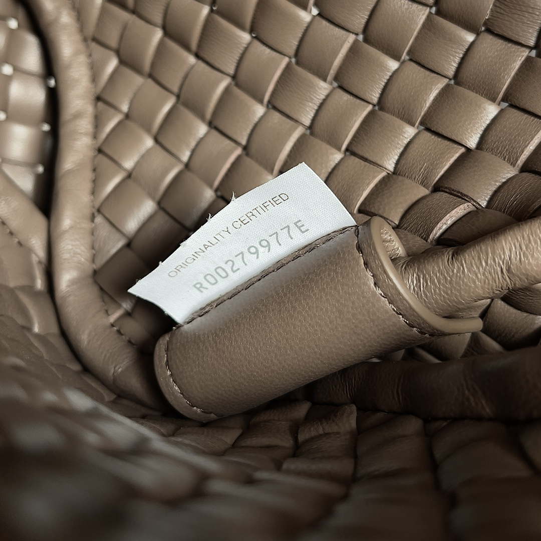 Bottega Veneta BV 762711 Mini Cobble Shoulder Bag Brown | bottega veneta bv 762711 mini cobble shoulder bag brown 008