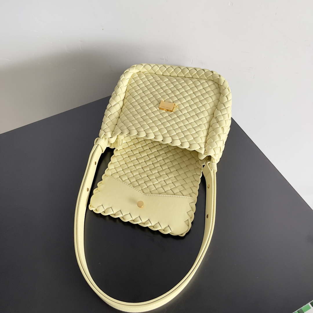 Bottega Veneta BV 762711 Mini Cobble Shoulder Bag Yellow | bottega veneta bv 762711 mini cobble shoulder bag yellow 005