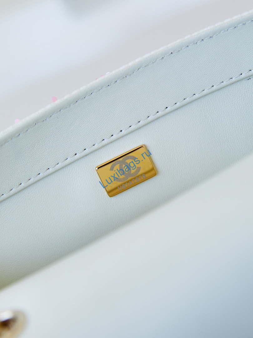 Chanel 24C AS4561 Flap Bag Sequins Gold-Tone Metal White | chanel as4561 24c flap bag sequins gold tone metal white 08