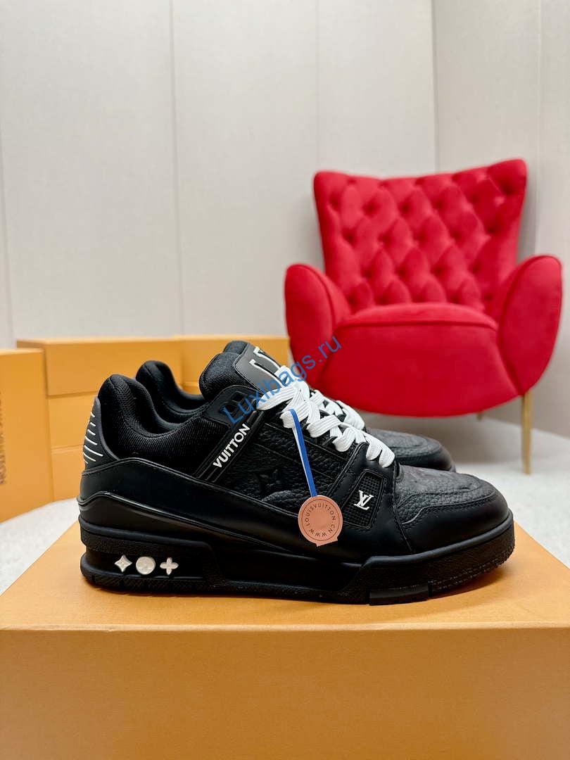 Louis Vuitton 1ABLUR Men Women's LV Trainer Sneaker L62471 | louis vuitton 1ablur men womens lv trainer sneaker l62471 02