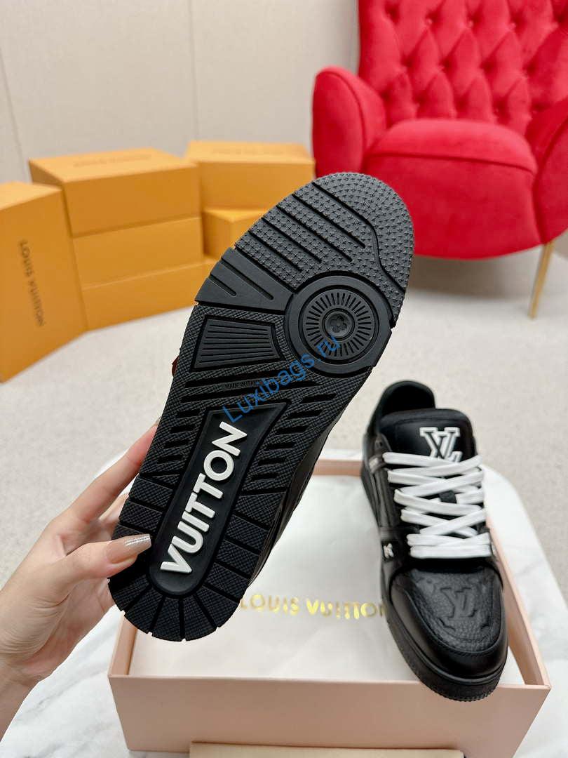 Louis Vuitton 1ABLUR Men Women's LV Trainer Sneaker L62471 | louis vuitton 1ablur men womens lv trainer sneaker l62471 09