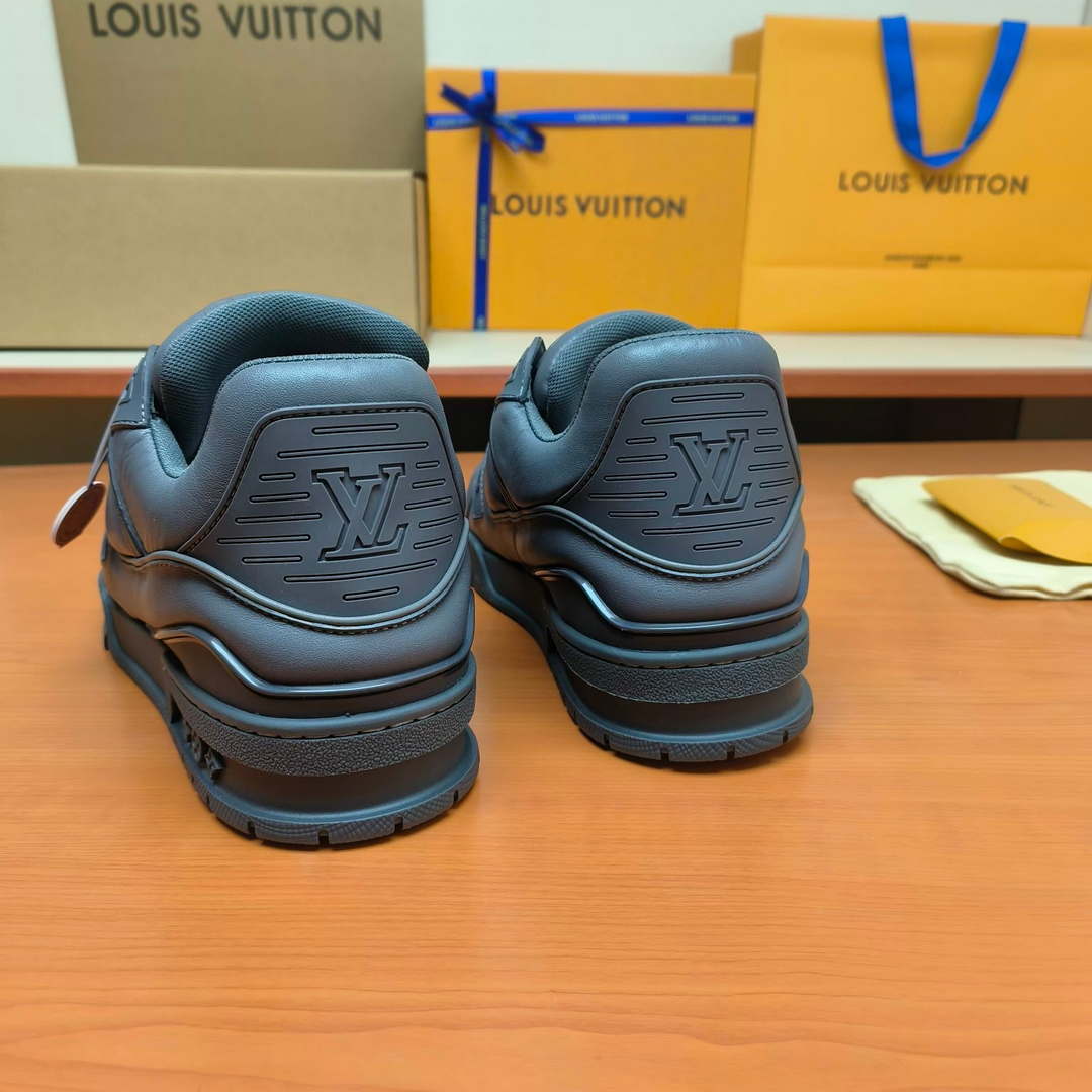 Louis Vuitton 1AC5C9 Men Women's LV Trainer Sneaker L62452 | louis vuitton 1ac5c9 men womens lv trainer sneaker l62450 26