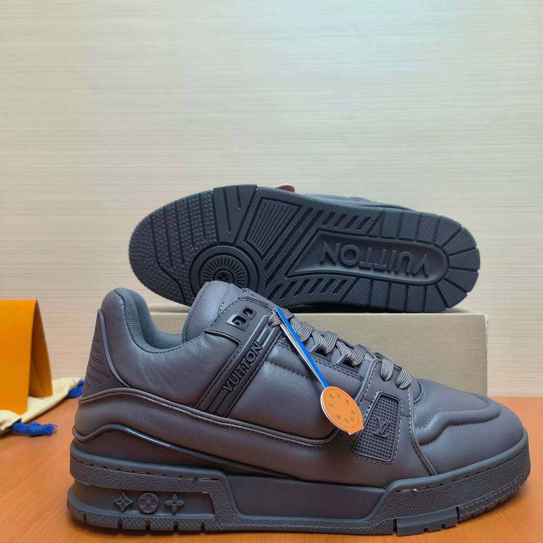 Louis Vuitton 1AC5C9 Men Women's LV Trainer Sneaker L62452 | louis vuitton 1ac5c9 men womens lv trainer sneaker l62450 27