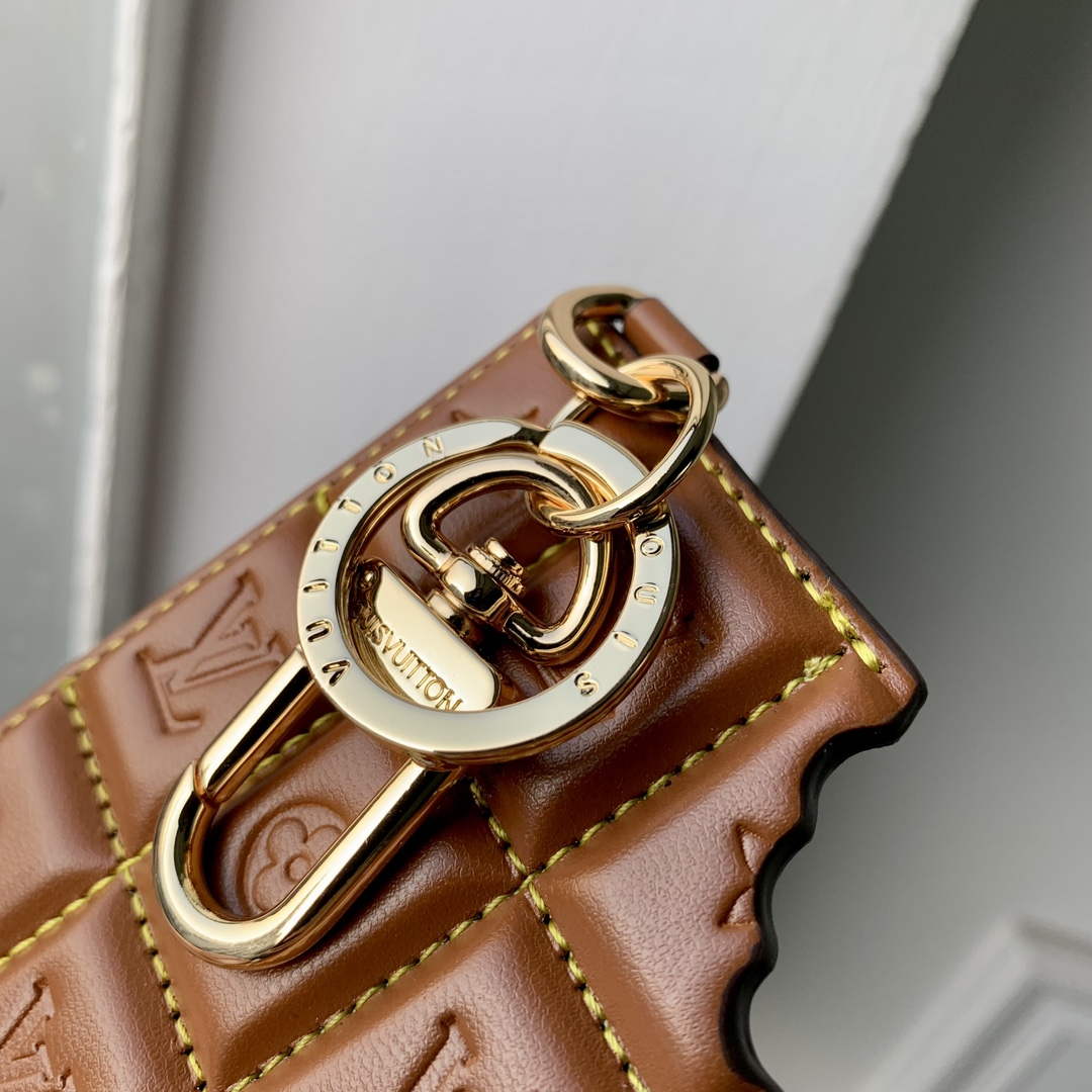 LV M01478 Louis Vuitton LV Chocolate Bar Figurine Key Holder and Bag Charm Brown grid | lv m01478 louis vuitton lv chocolate bar figurine key holder and bag charm brown grid 5