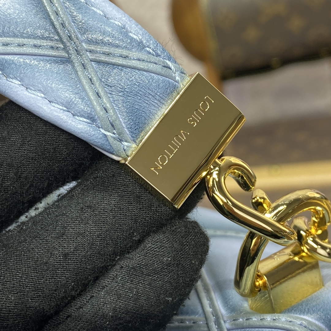 LV M24186 Louis Vuitton GO-14 MM Bag Foam Grey | lv m24186 louis vuitton go 14 mm bag foam grey 6