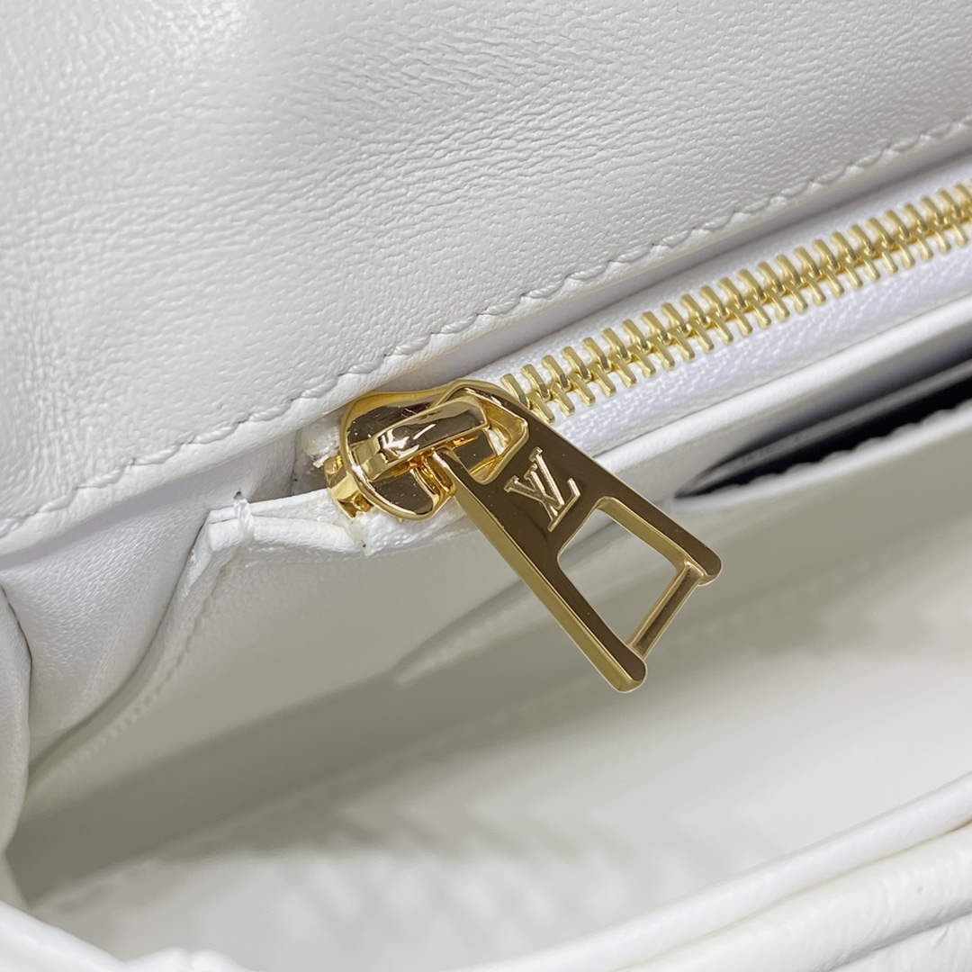 LV M24186 Louis Vuitton GO-14 MM Bag Off-white | lv m24186 louis vuitton go 14 mm bag off white 7