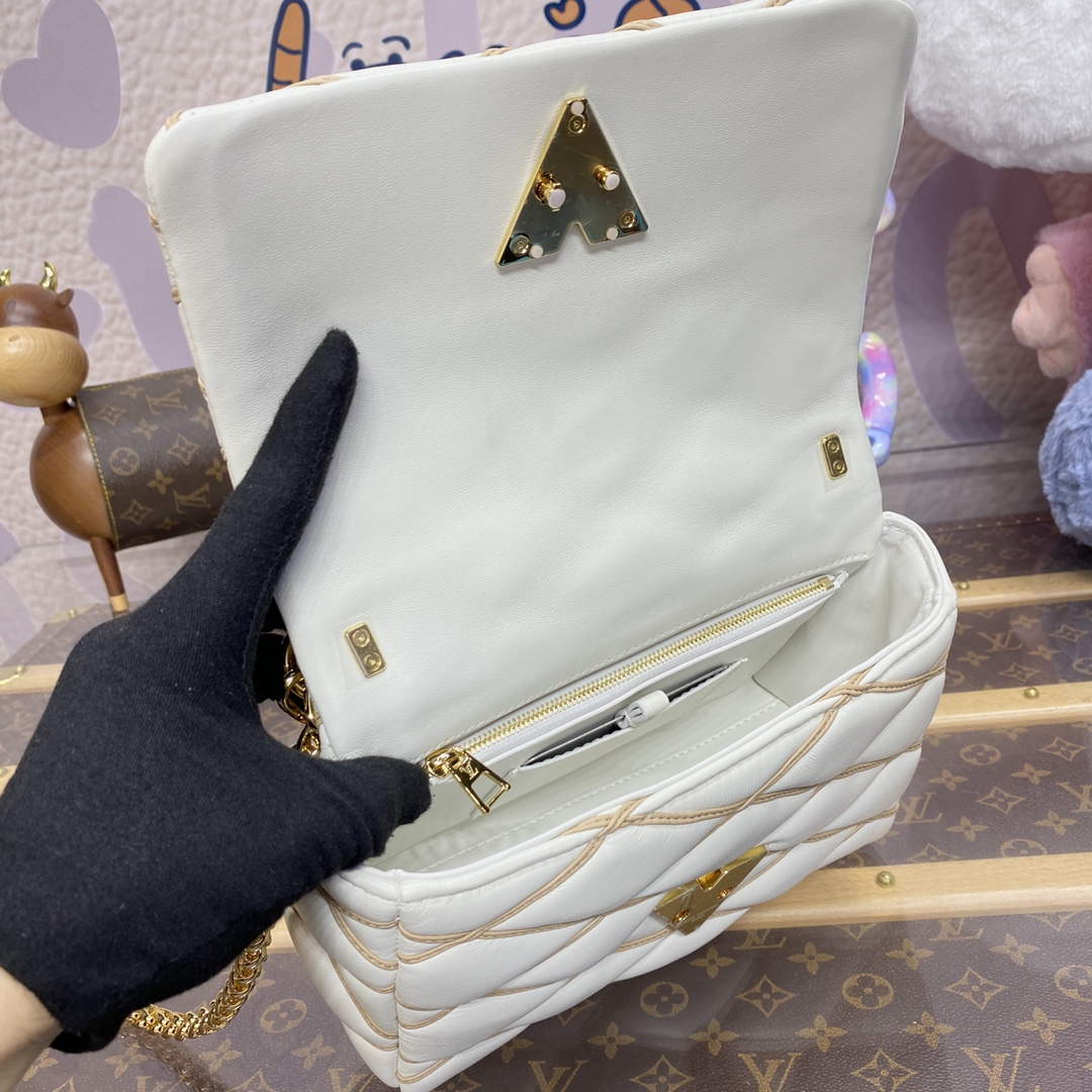 LV M24186 Louis Vuitton GO-14 MM Bag Off-white | lv m24186 louis vuitton go 14 mm bag off white 9