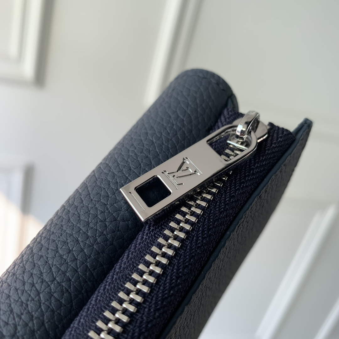 LV M81740 Louis Vuitton Pilot Wallet Dark Blue | lv m81740 louis vuitton pilot wallet dark blue 4