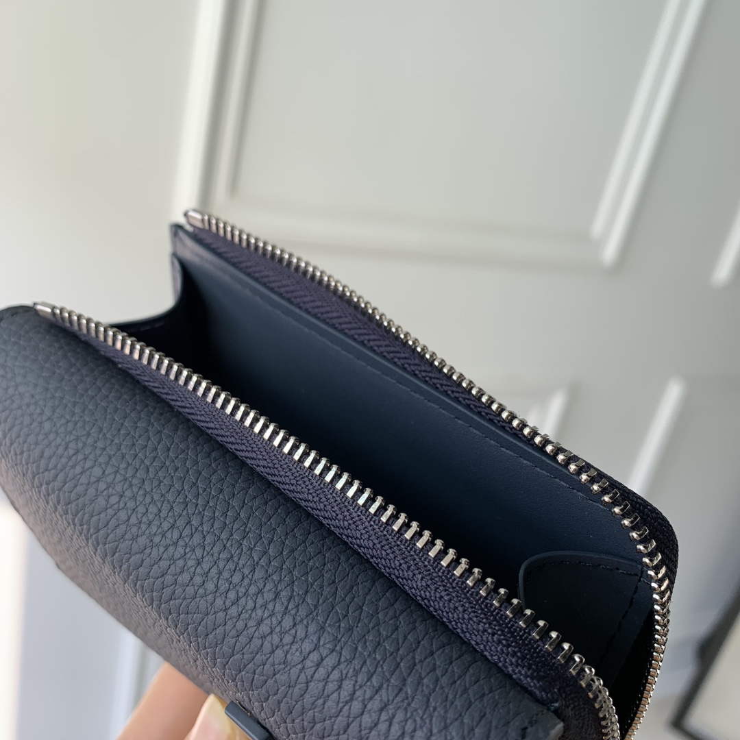 LV M81740 Louis Vuitton Pilot Wallet Dark Blue | lv m81740 louis vuitton pilot wallet dark blue 9