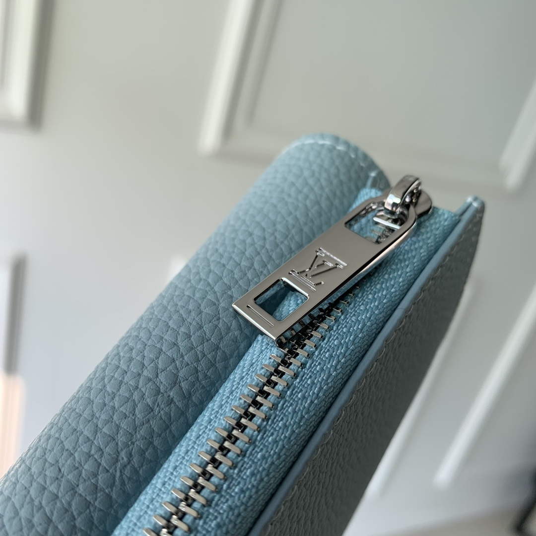 LV M81740 Louis Vuitton Pilot Wallet Light Blue | lv m81740 louis vuitton pilot wallet light blue 6