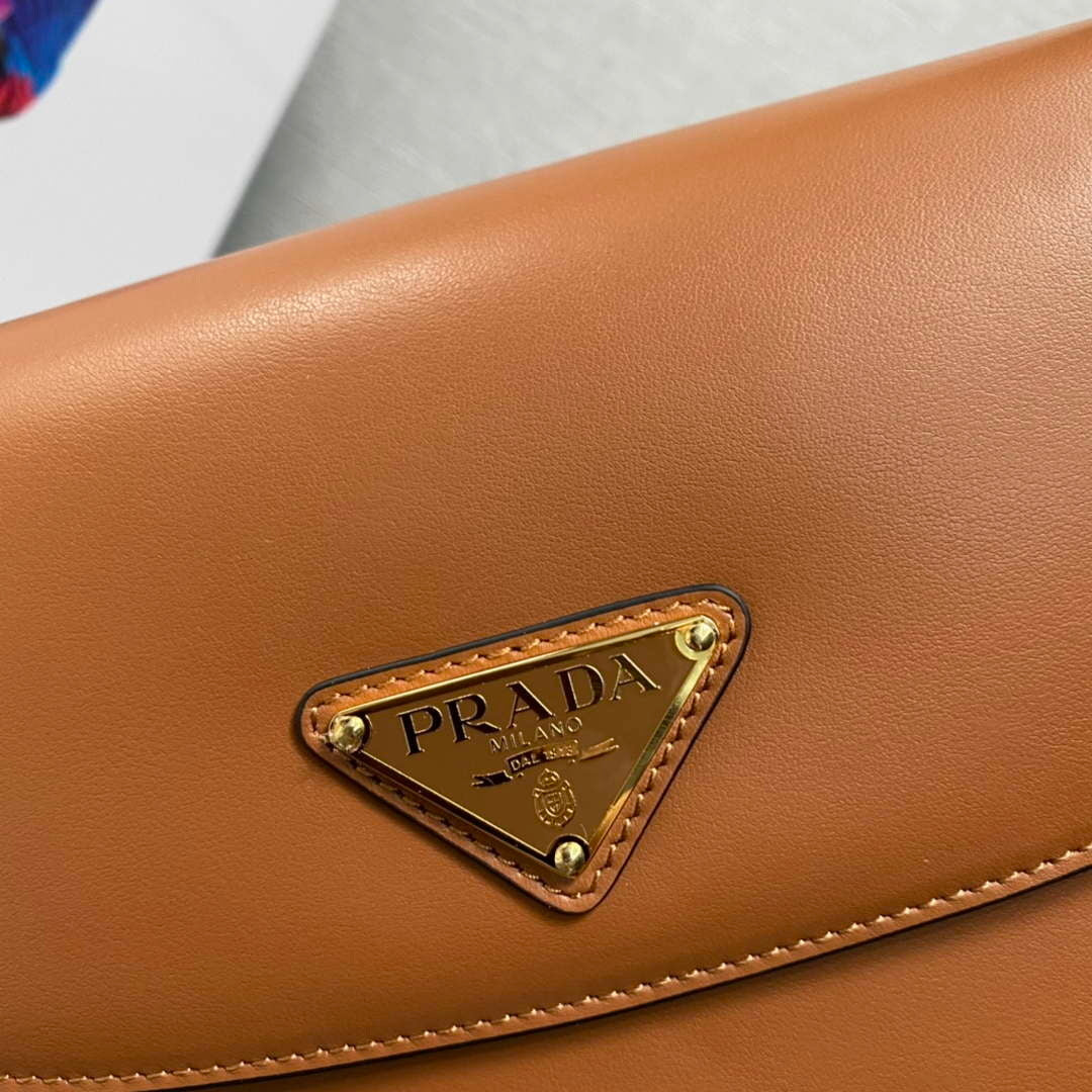 Prada 1BD365 Leather shoulder bag Brown | prada 1bd365 leather shoulder bag brown 005