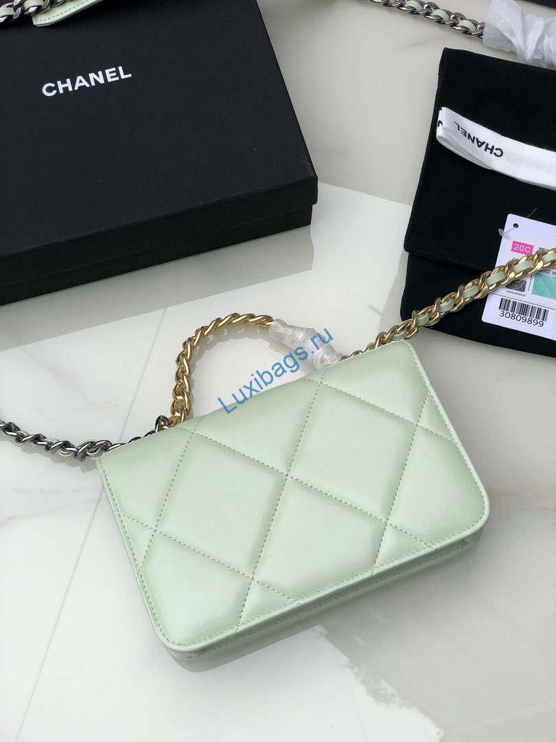 Chanel AP0957 19 Wallet on Chain Woc Shiny Lambskin Green | chanel ap0957 19 wallet on chain woc shiny lambskin green 03