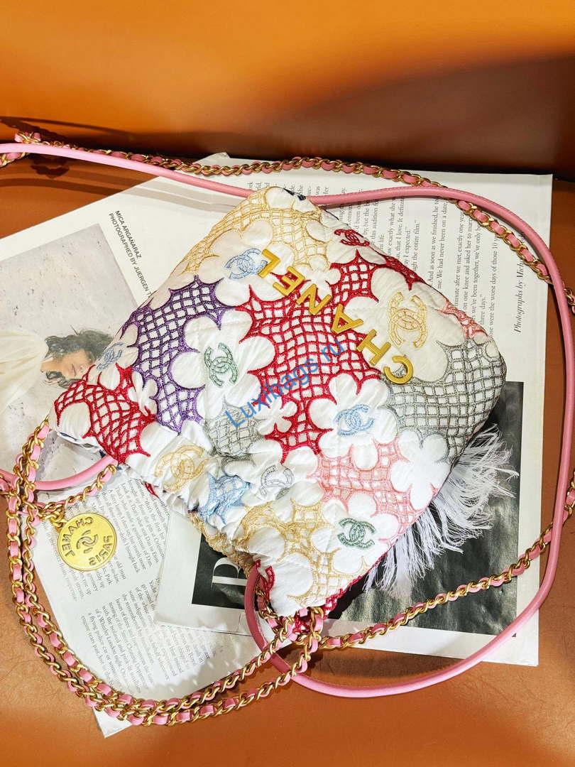 Chanel AS3980 22 Mini Handbag Lace Patchwork & Gold-Tone Metal Multicolour | chanel as3980 22 mini handbag lace patchwork gold tone metal multicolour 04
