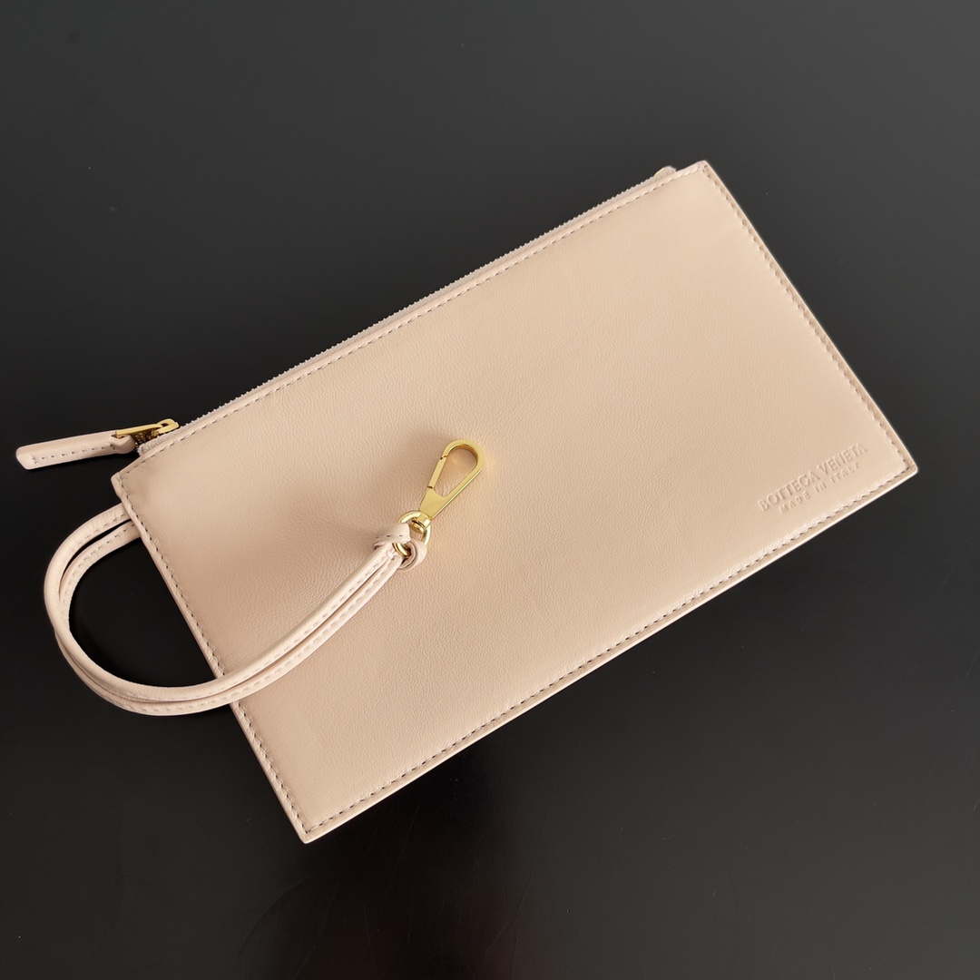 Bottega Veneta BV 608811 Large Cabat Bag Bv0025 | bottega veneta bv 608811 large cabat bag bv0025 007