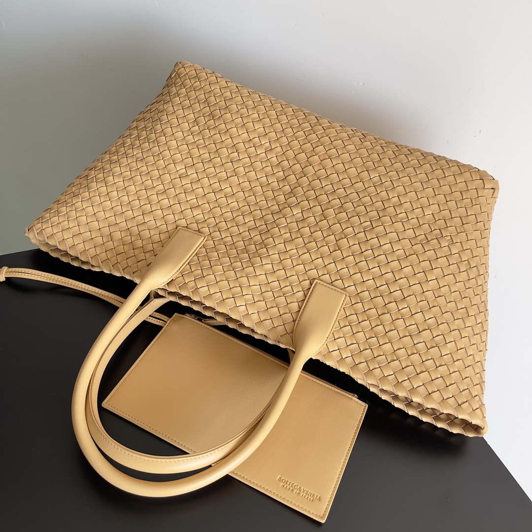 Bottega Veneta BV 608811 Large Cabat Bag Bv0027 | bottega veneta bv 608811 large cabat bag bv0027 002