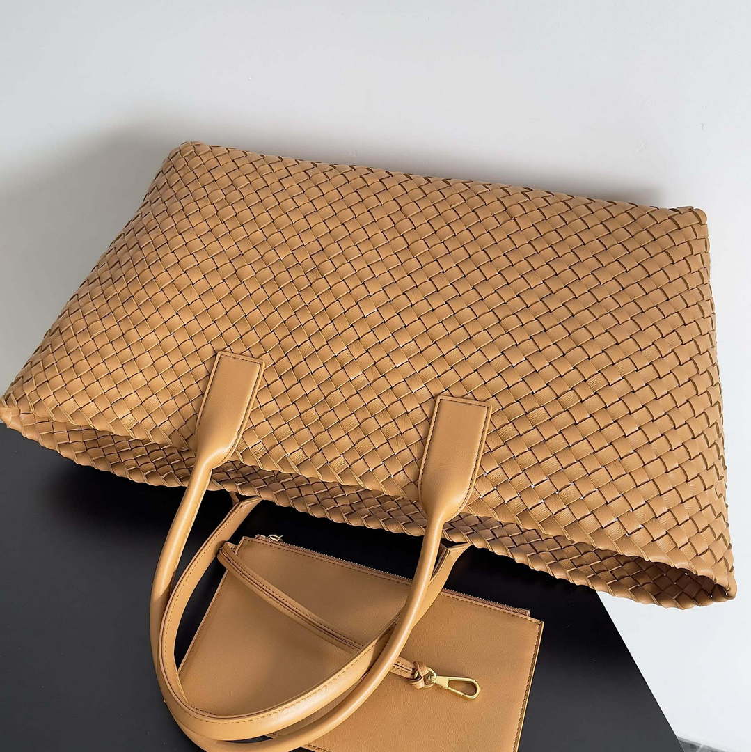 Bottega Veneta BV 608811 Large Cabat Bag Bv0029 | bottega veneta bv 608811 large cabat bag bv0029 006