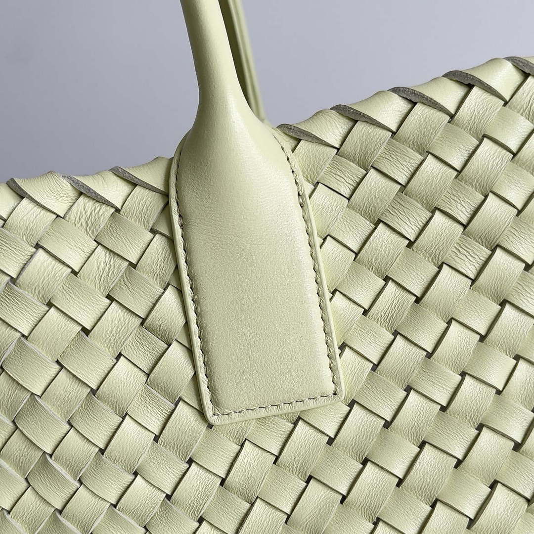 Bottega Veneta BV 608811 Large Cabat Bag Bv0030 | bottega veneta bv 608811 large cabat bag bv0030 002