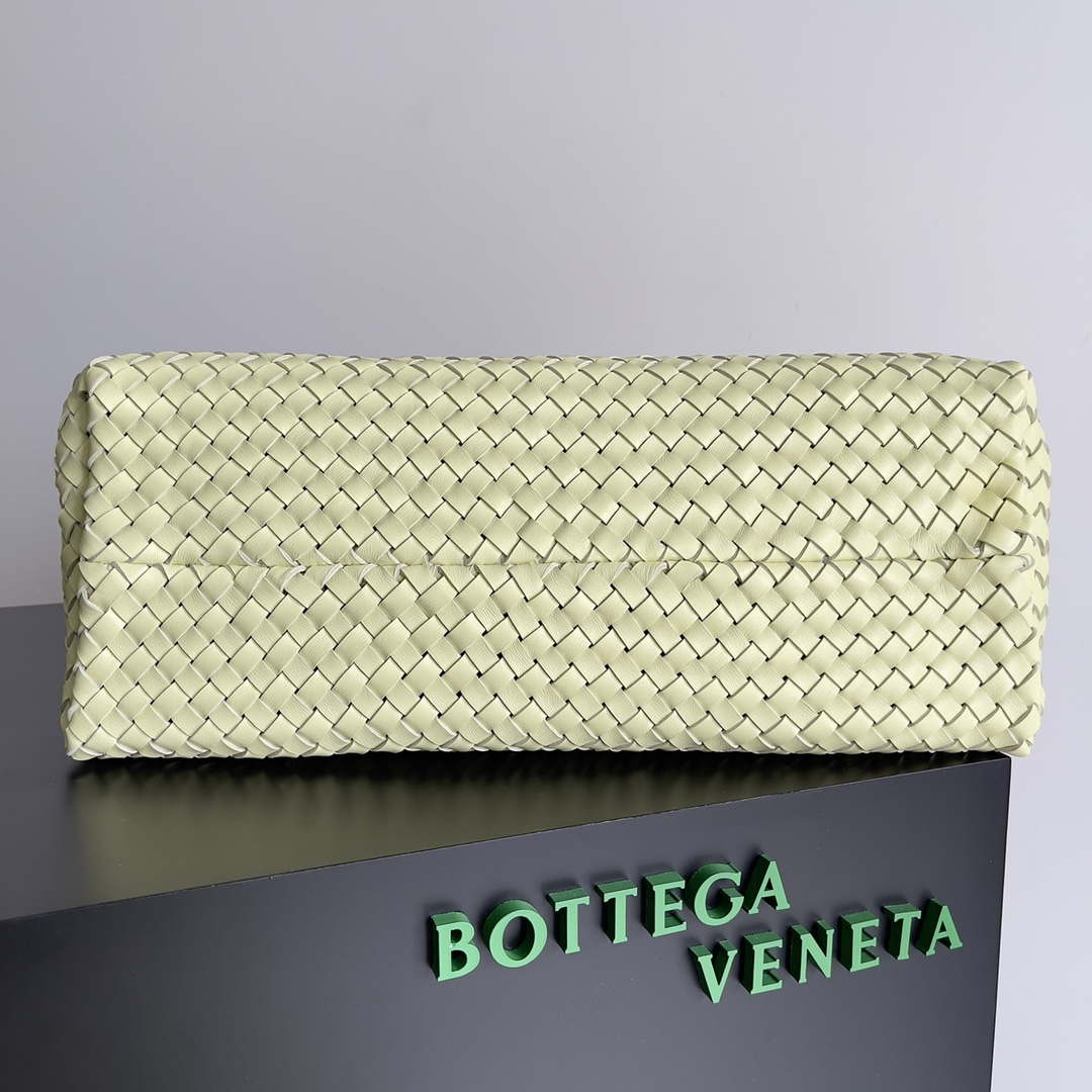 Bottega Veneta BV 608811 Large Cabat Bag Bv0030 | bottega veneta bv 608811 large cabat bag bv0030 004