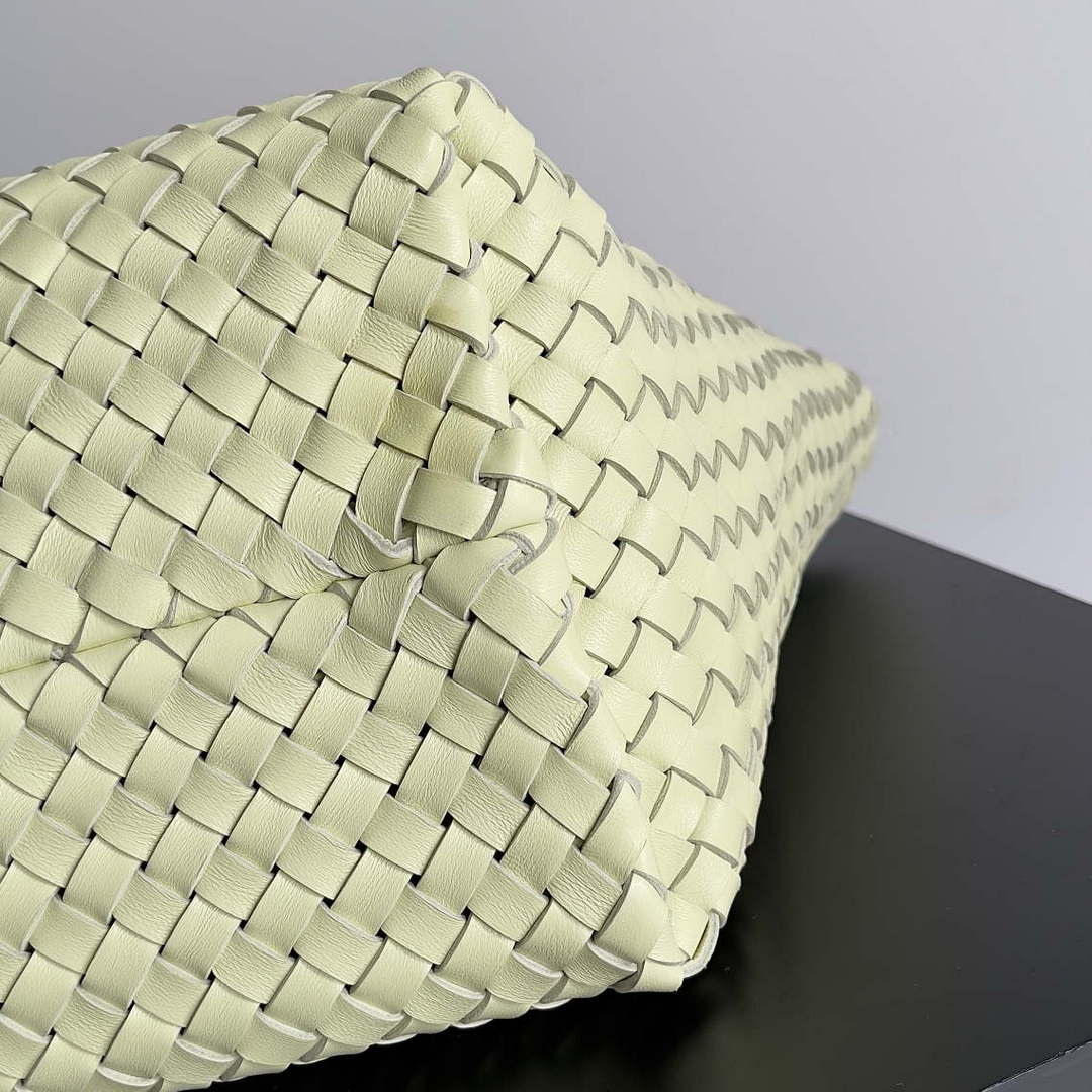 Bottega Veneta BV 608811 Large Cabat Bag Bv0030 | bottega veneta bv 608811 large cabat bag bv0030 005