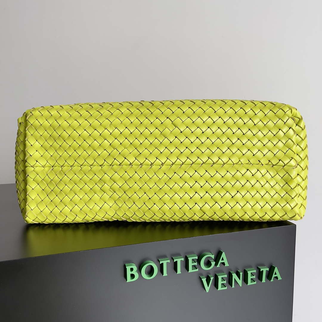Bottega Veneta BV 608811 Large Cabat Bag Bv0031 | bottega veneta bv 608811 large cabat bag bv0031 006