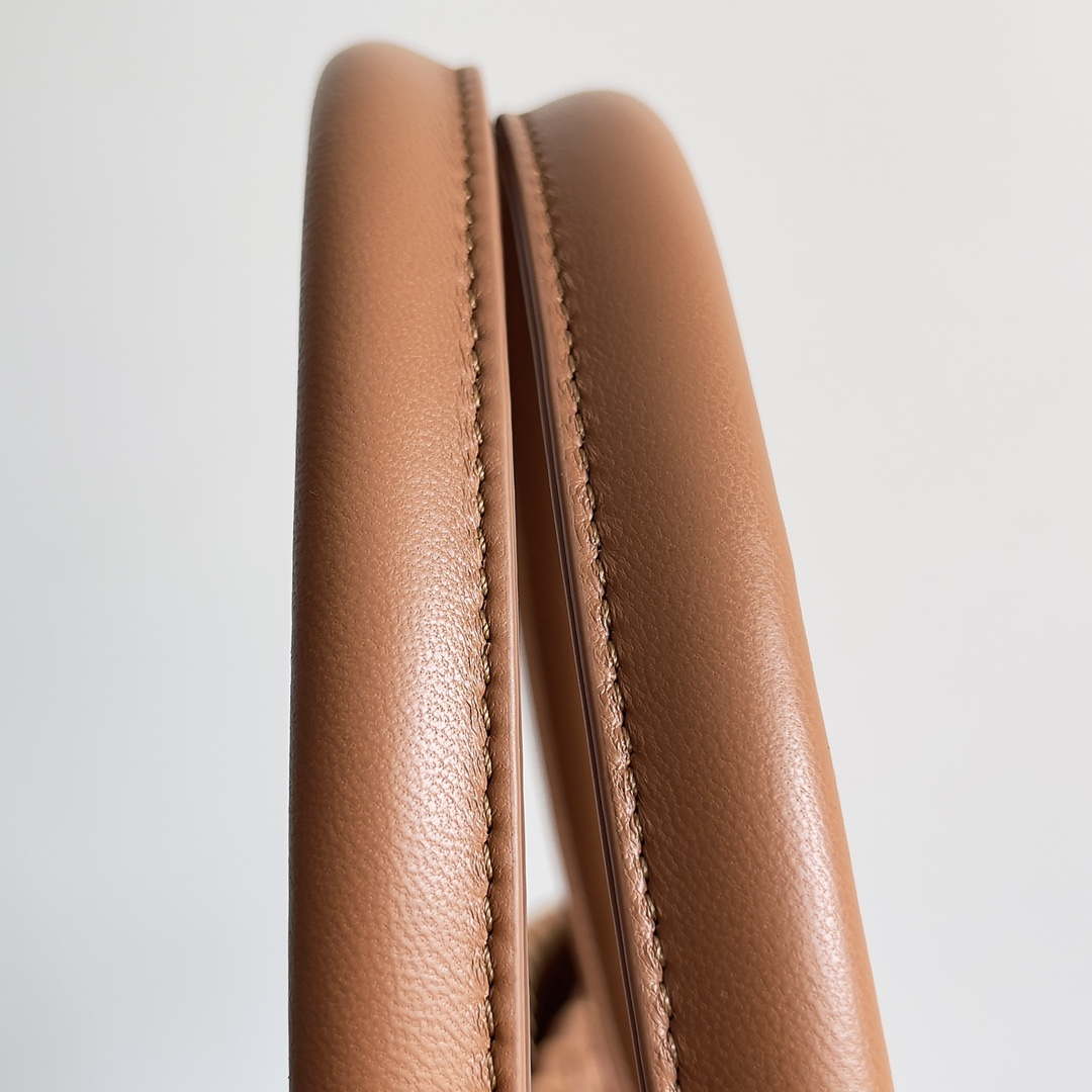 Bottega Veneta BV 608811 Large Cabat Bag Bv0032 | bottega veneta bv 608811 large cabat bag bv0032 004