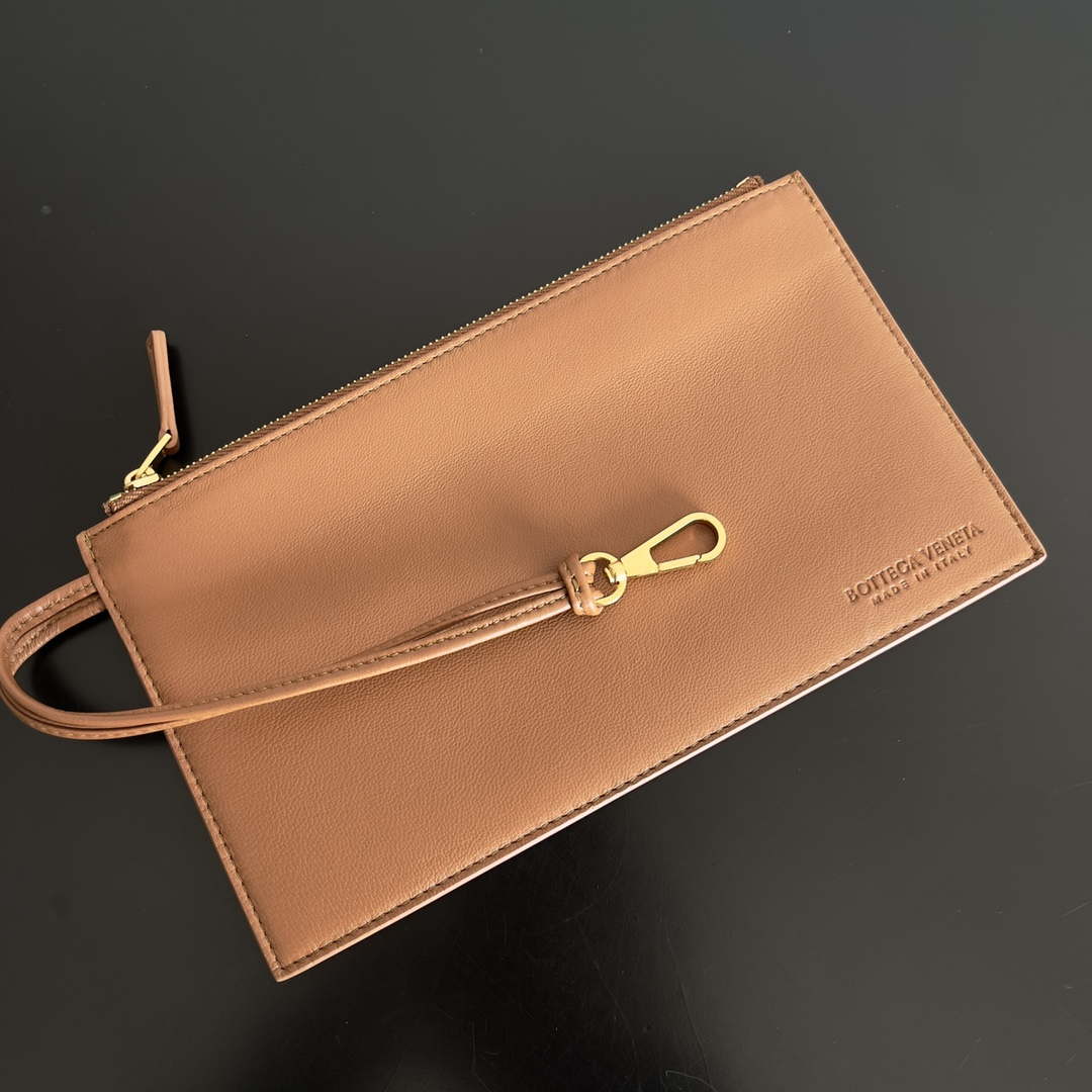 Bottega Veneta BV 608811 Large Cabat Bag Bv0032 | bottega veneta bv 608811 large cabat bag bv0032 008