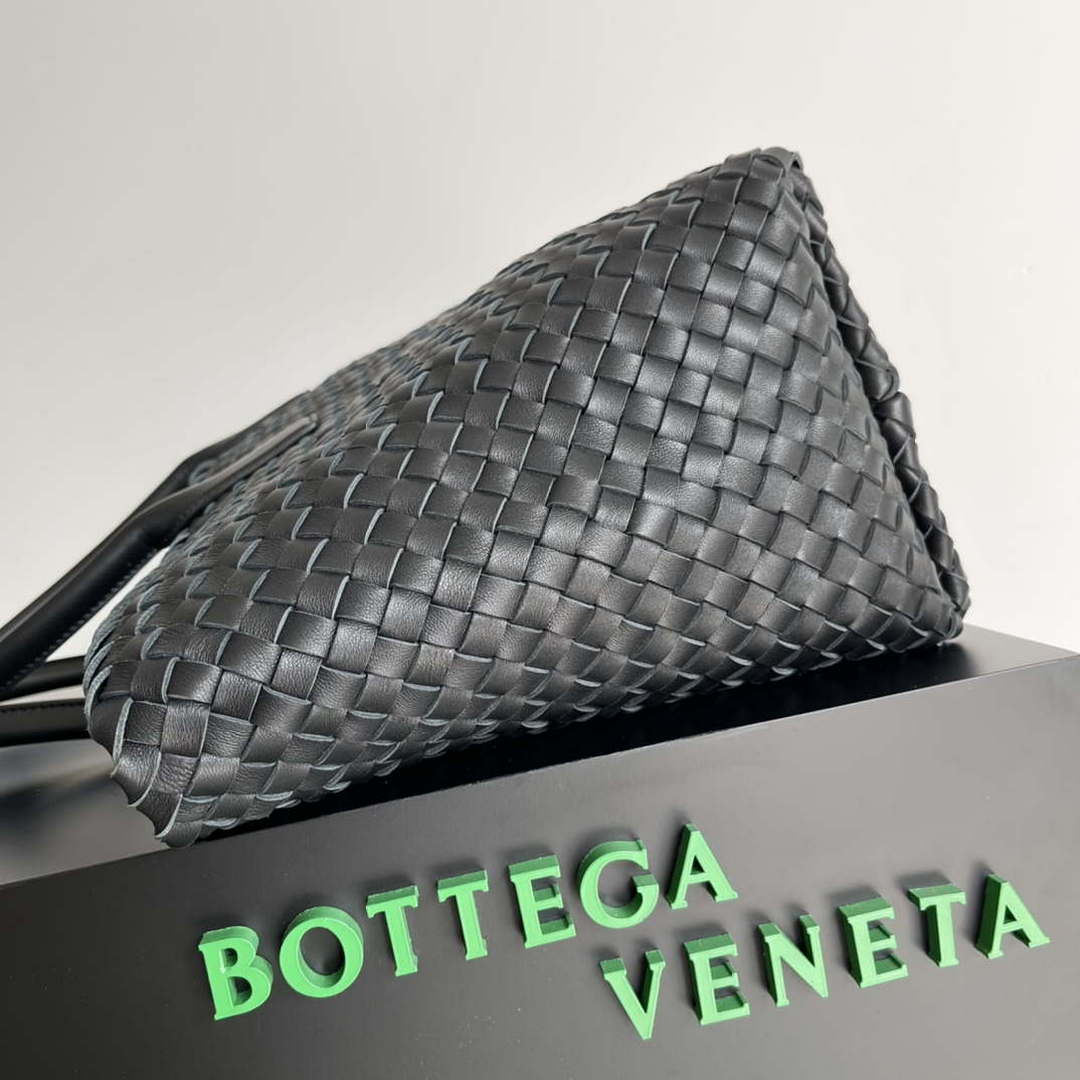 Bottega Veneta BV 608811 Large Cabat Bag Bv0033 | bottega veneta bv 608811 large cabat bag bv0033 003