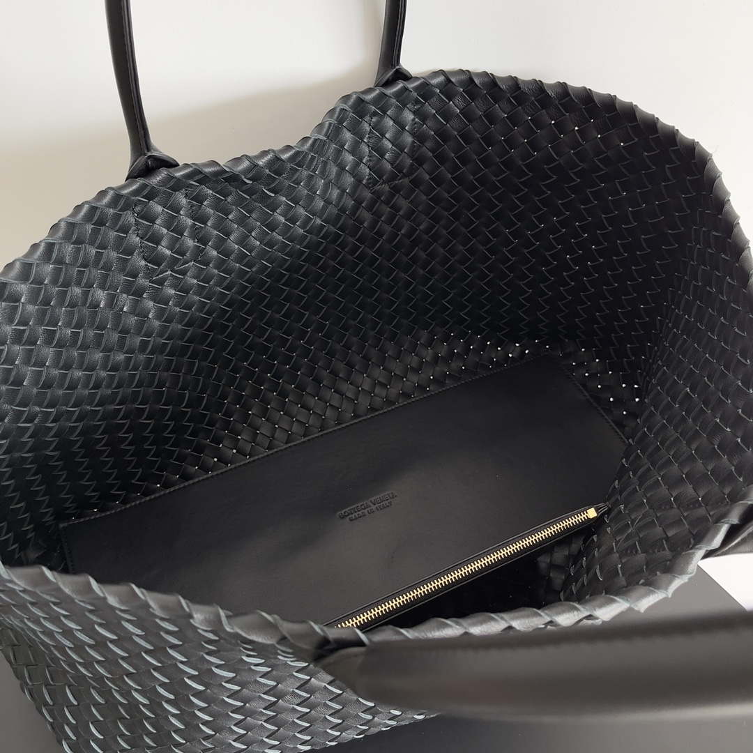 Bottega Veneta BV 608811 Large Cabat Bag Bv0033 | bottega veneta bv 608811 large cabat bag bv0033 009