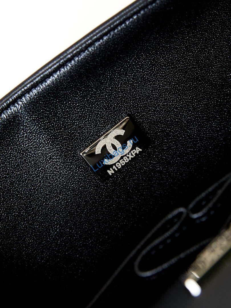 chanel 24ss a01112 flap classic handbag large diamond inlaid silver 8 Chanel 24SS A01112 Flap Classic Handbag Large diamond inlaid Silver | chanel 24ss a01112 flap classic handbag large diamond inlaid silver 004