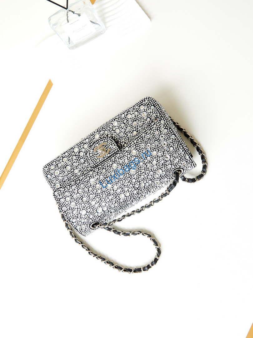 chanel 24ss a01112 flap classic handbag large diamond inlaid silver 4 Chanel 24SS A01112 Flap Classic Handbag Large diamond inlaid Silver | chanel 24ss a01112 flap classic handbag large diamond inlaid silver 009