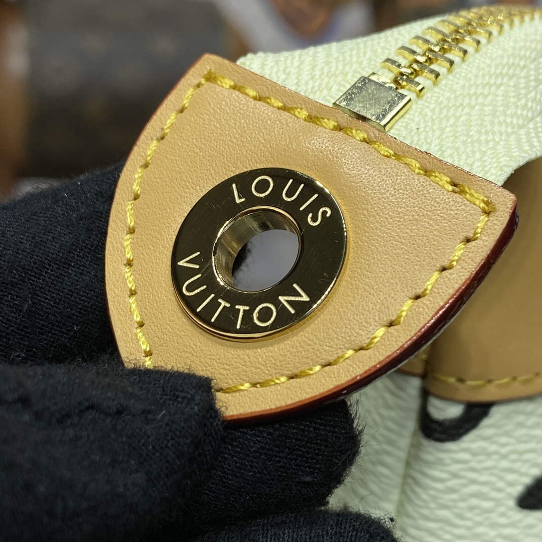LV M83568 Louis Vuitton Pochette Voyage Souple Vanilla | lv m83568 louis vuitton pochette voyage souple white 7