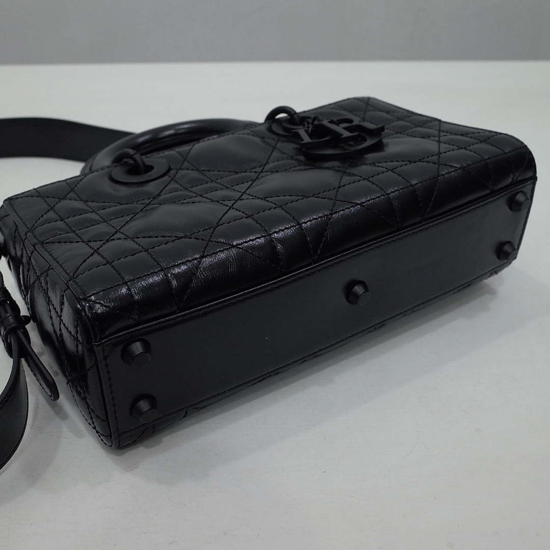 Dior M1151 Small Lady D-Sire My ABCDior Bag Black Macrocannage Crinkled Calfskin | dior m1151 small lady d sire my abcdior bag black macrocannage crinkled calfskin 006