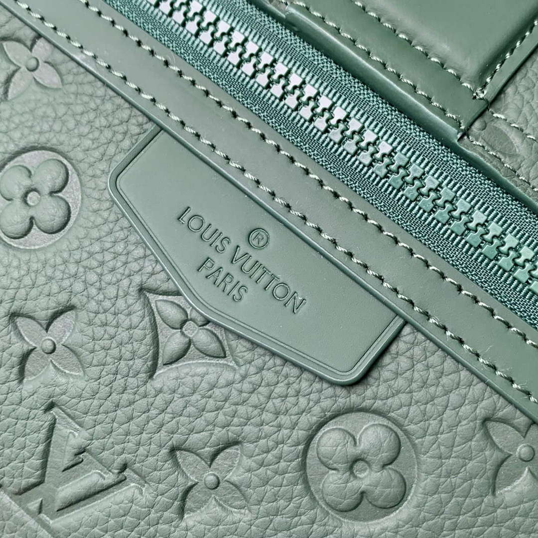LV M24439 Louis Vuitton S-Cape Messenger Bag Forest Green | lv m24439 louis vuitton s cape messenger bag forest green 6