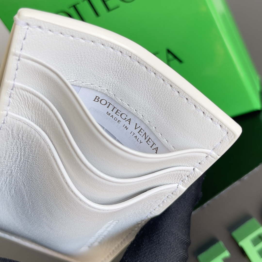 Bottega Veneta BV 649597 Cassette Credit Card Case bv70032 | bottega veneta bv 649597 cassette credit card case bv70030 026