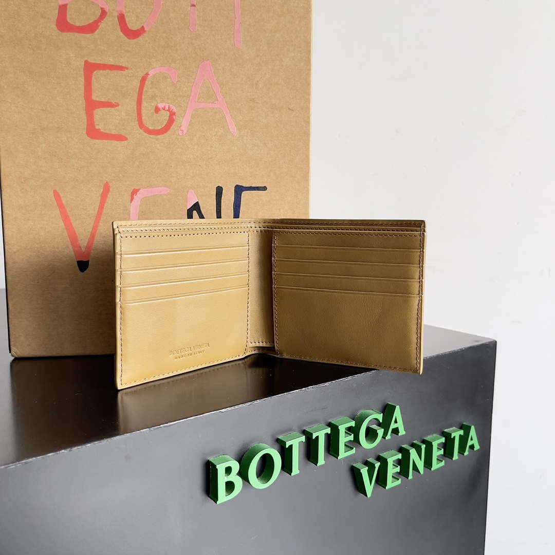 Bottega Veneta BV 743211 Intrecciato Bi-Fold Wallet BV70050 | bottega veneta bv 743211 intrecciato bi fold wallet bv70050 004