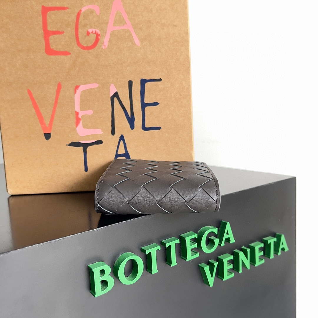 Bottega Veneta BV 743211 Intrecciato Bi-Fold Wallet BV70064 | bottega veneta bv 743211 intrecciato bi fold wallet bv70056 075
