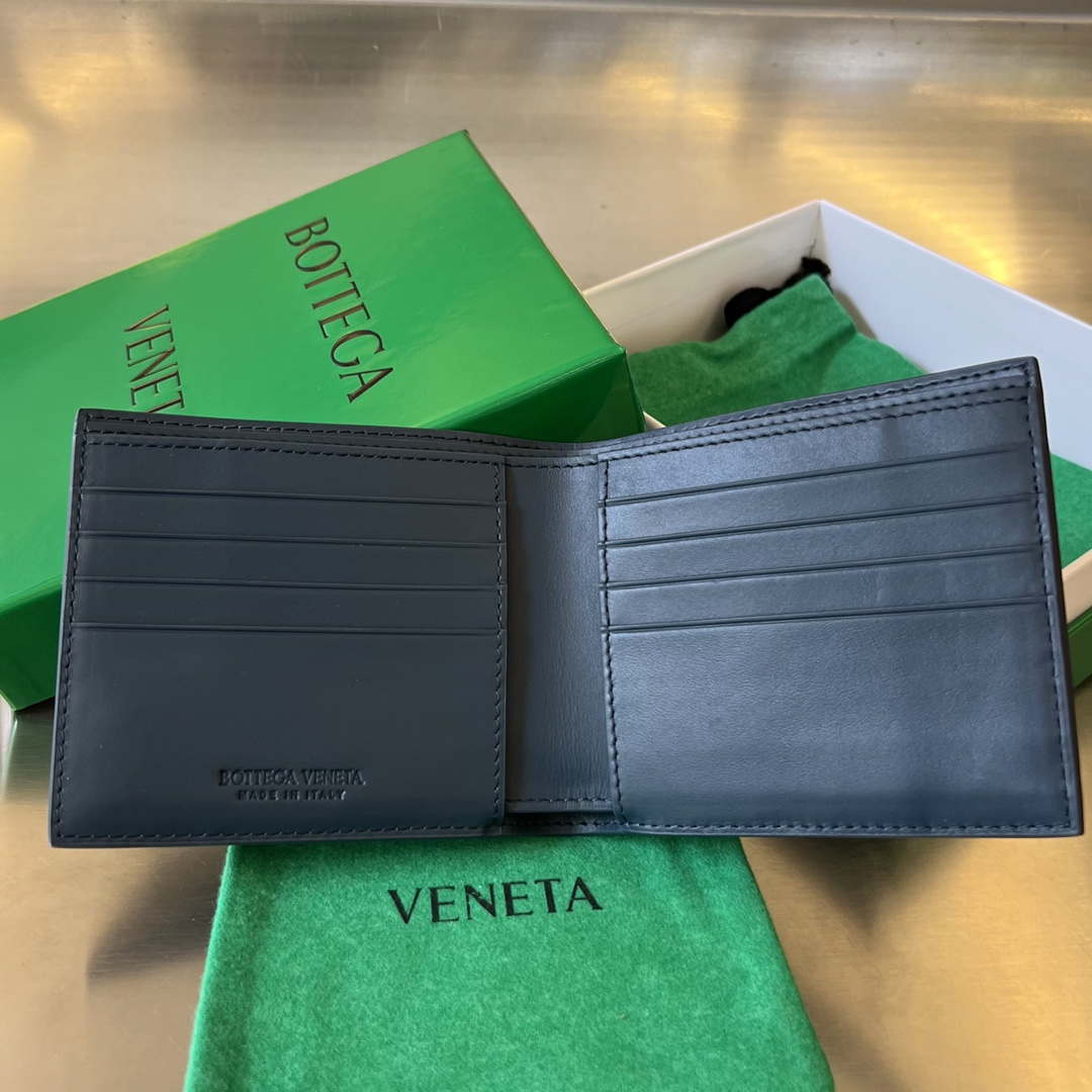 Bottega Veneta BV 743211 Intrecciato Bi-Fold Wallet BV70070 | bottega veneta bv 743211 intrecciato bi fold wallet bv70064 041