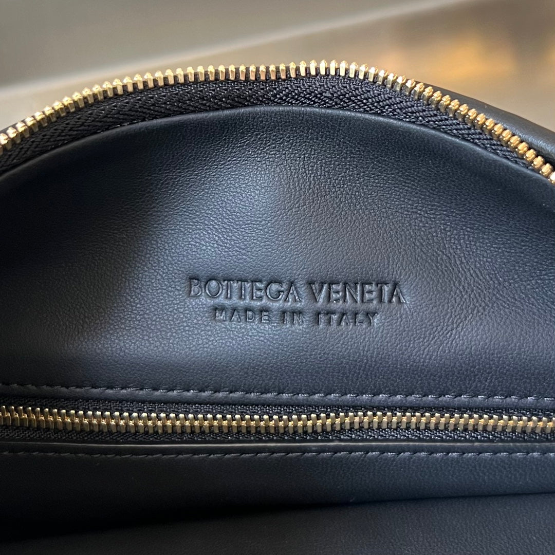 Bottega Veneta BV 764281 Medium Gemelli Black | bottega veneta bv 764281 medium gemelli black 008