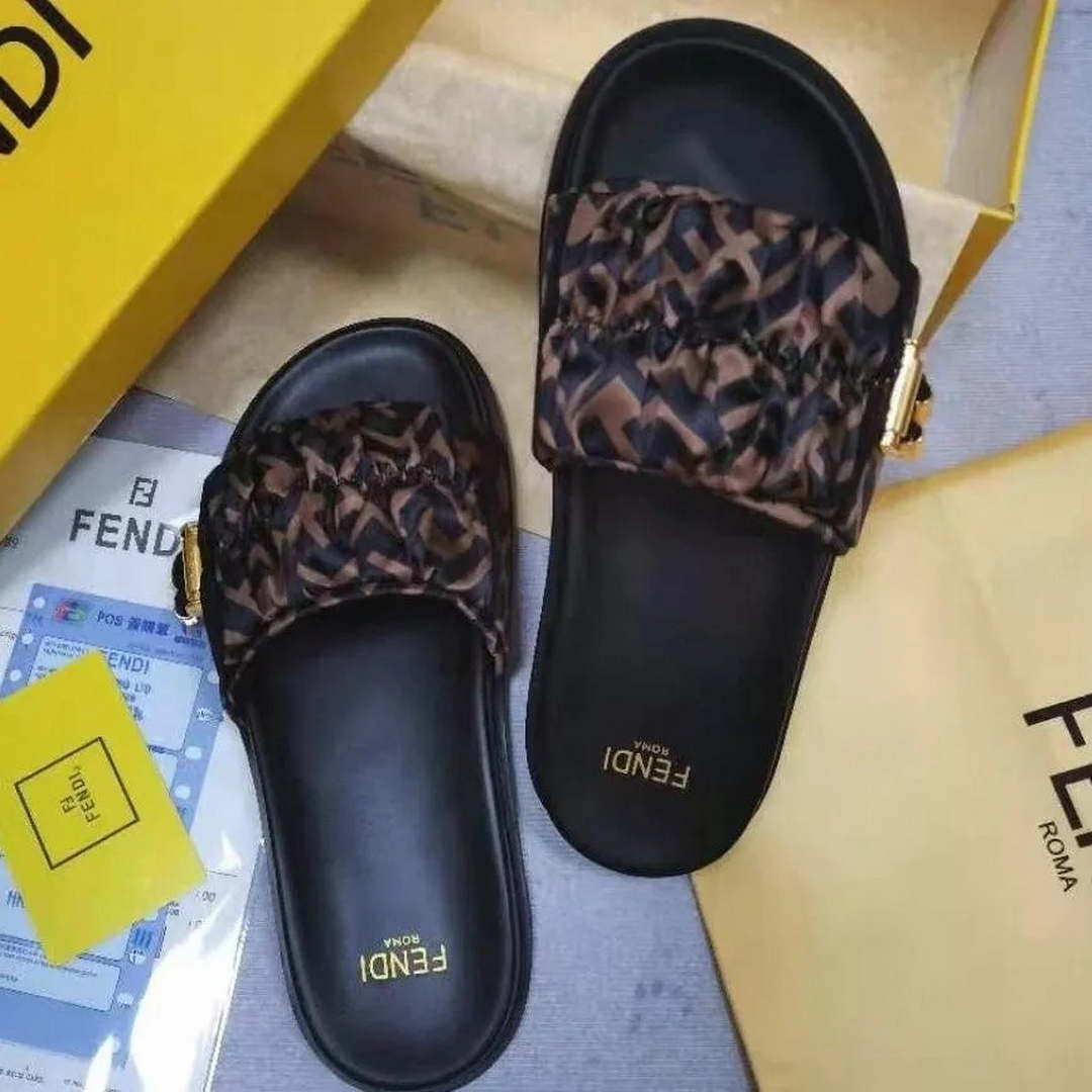 Fendi Women's slippers F88362 | fendi womens slippers f88362 009