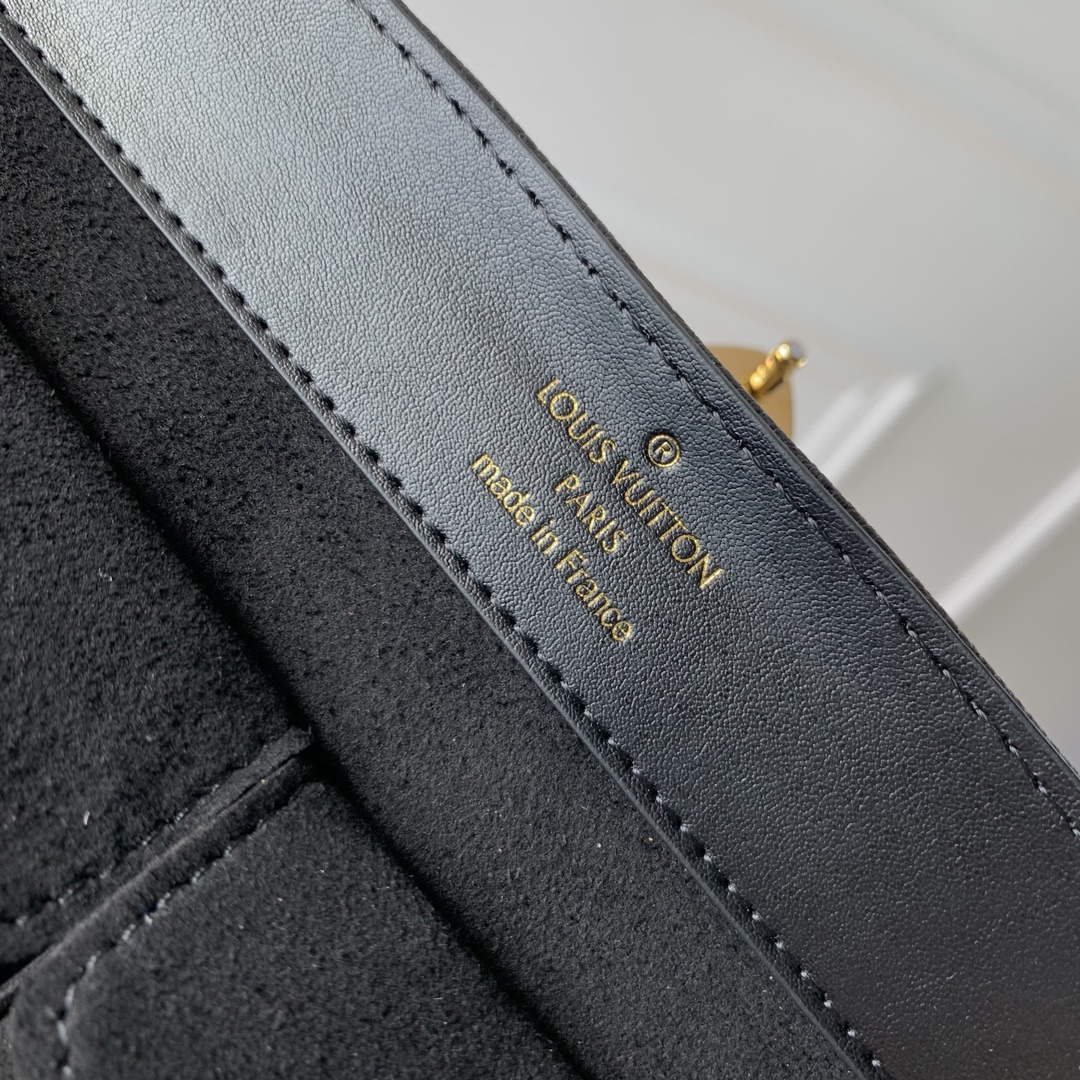 LV M10145 Louis Vuitton Etui Bijoux Jewellery Case Black Leather | lv m10145 louis vuitton etui bijoux jewellery case black leather 7