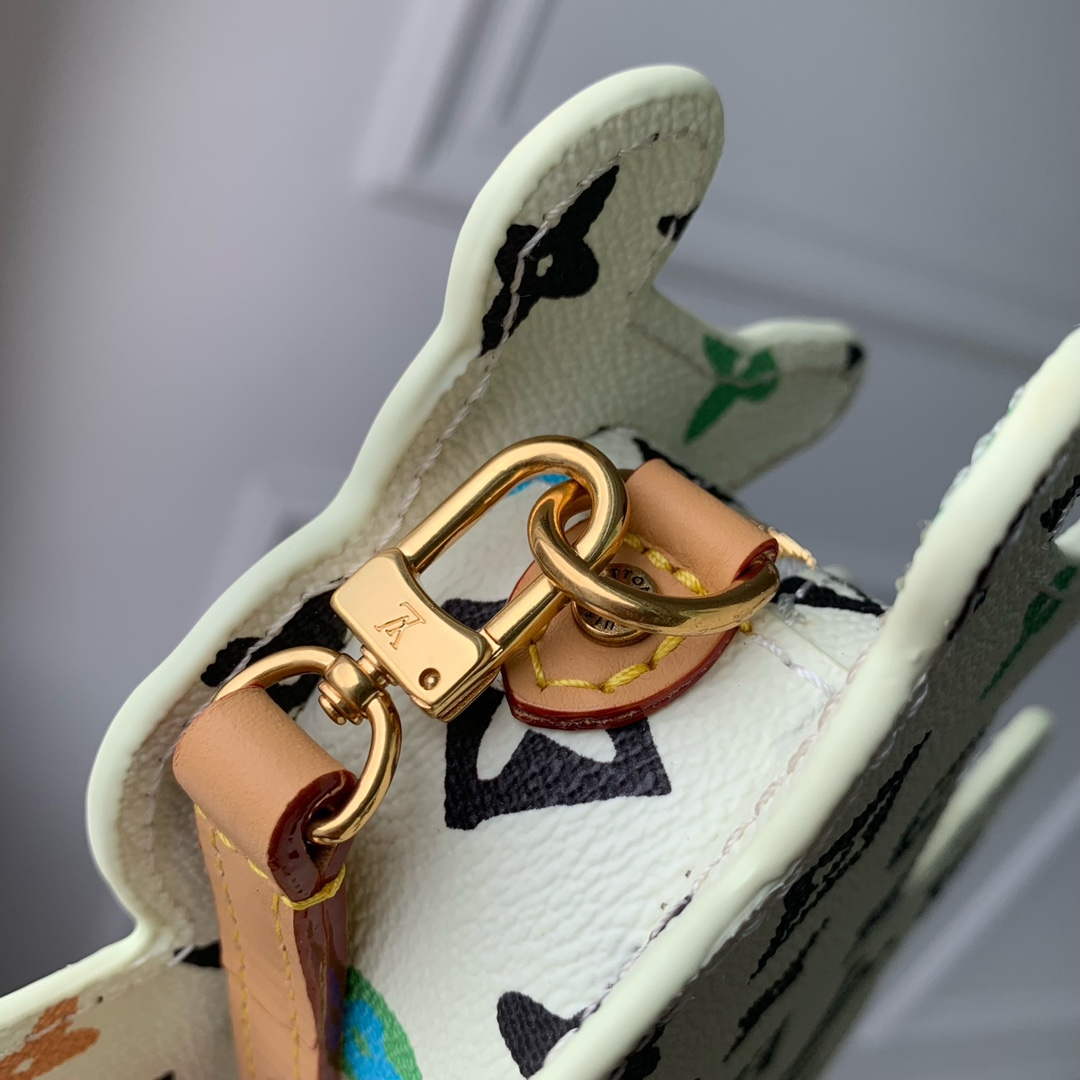 LV M83342 Louis Vuitton Playful Dog On Strap Wearable Wallet White | lv m83342 louis vuitton playful dog on strap wearable wallet white 7
