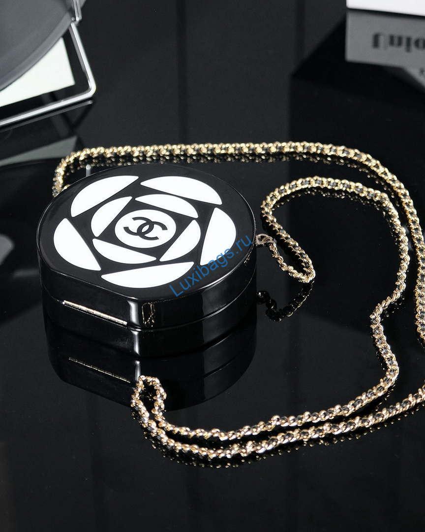 Chanel AS3548 Evening Round Lambskin white | chanel as3548 evening round lambskin white 005