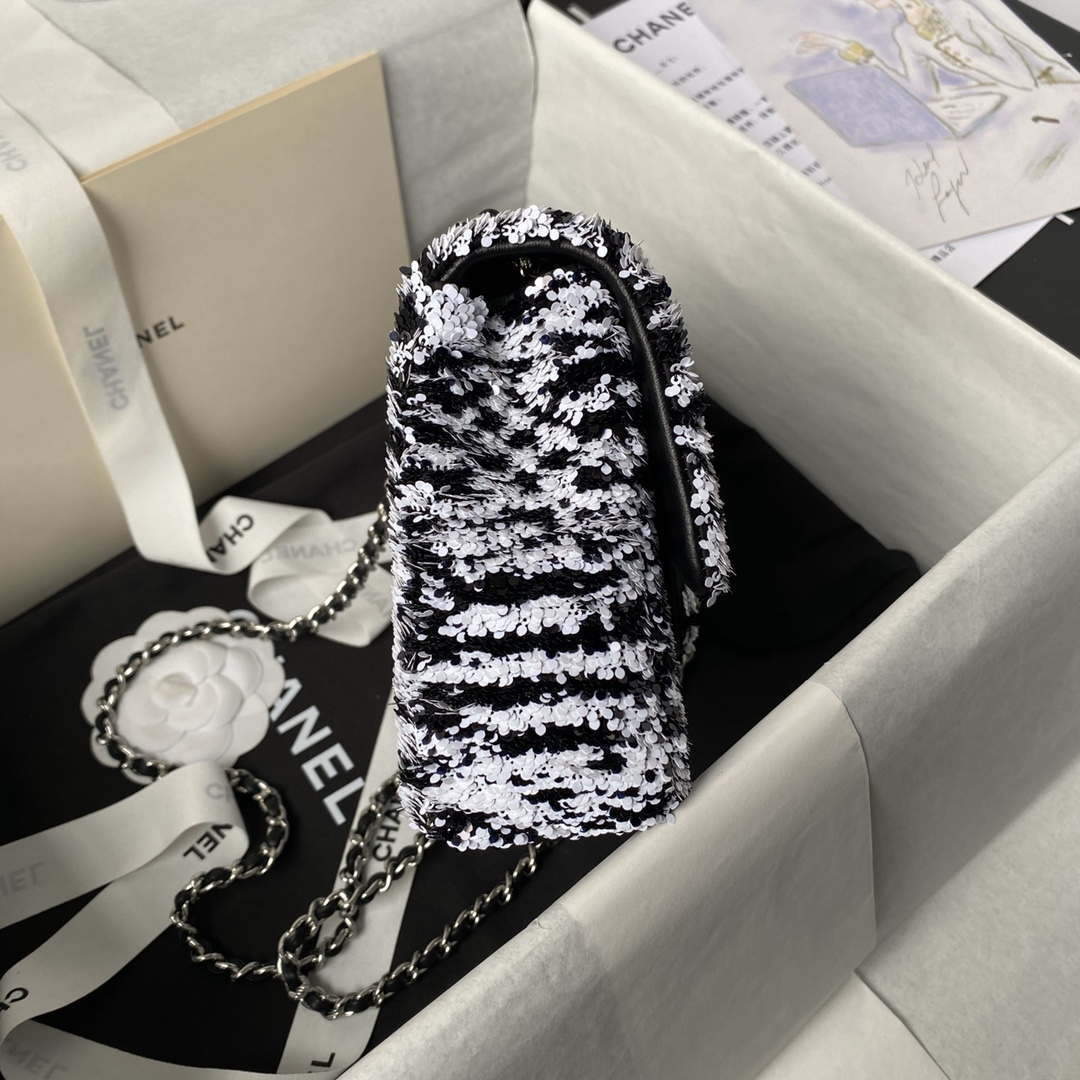 Chanel AS4561 Evening Bag Sequins & Silver-Tone Metal Black White | chanel as4561 evening bag sequins silver tone metal black white 1 005