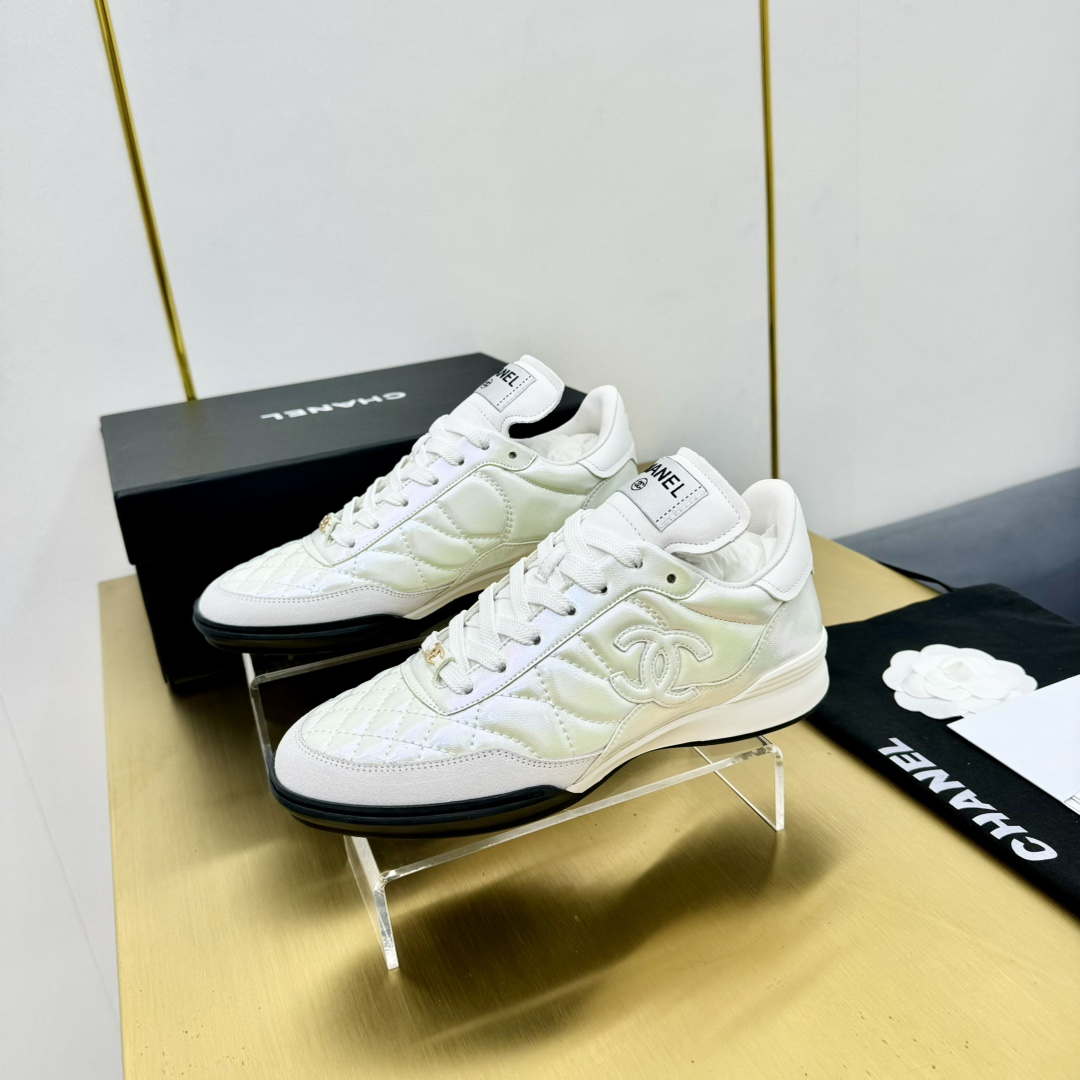 Chanel G39066 Women's 24B Trainer Lambskin Sneaker C912456 | chanel g39066 womens 24b trainer lambskin sneaker c912455 016