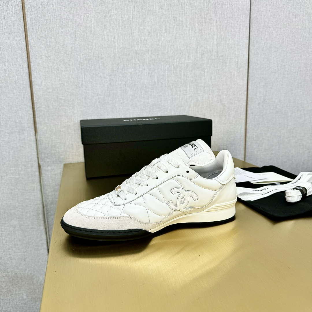 Chanel G39066 Women's 24B Trainer Lambskin Sneaker C912464 | chanel g39066 womens 24b trainer lambskin sneaker c912455 084