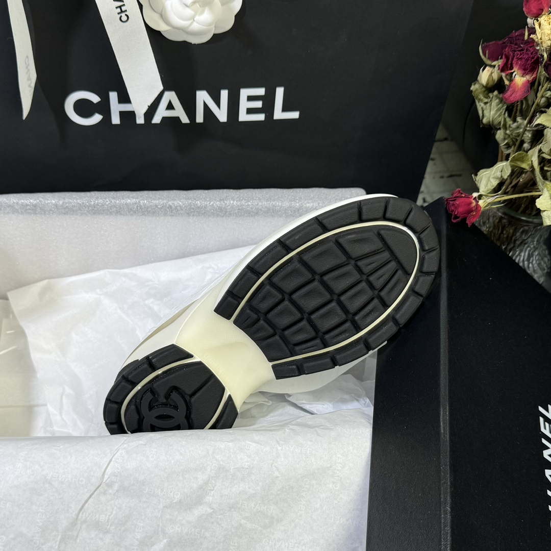 Chanel G45077 Women's 24B Trainer Fabric Sneaker C912467 | chanel g45077 womens 24b trainer fabric sneaker c912466 016