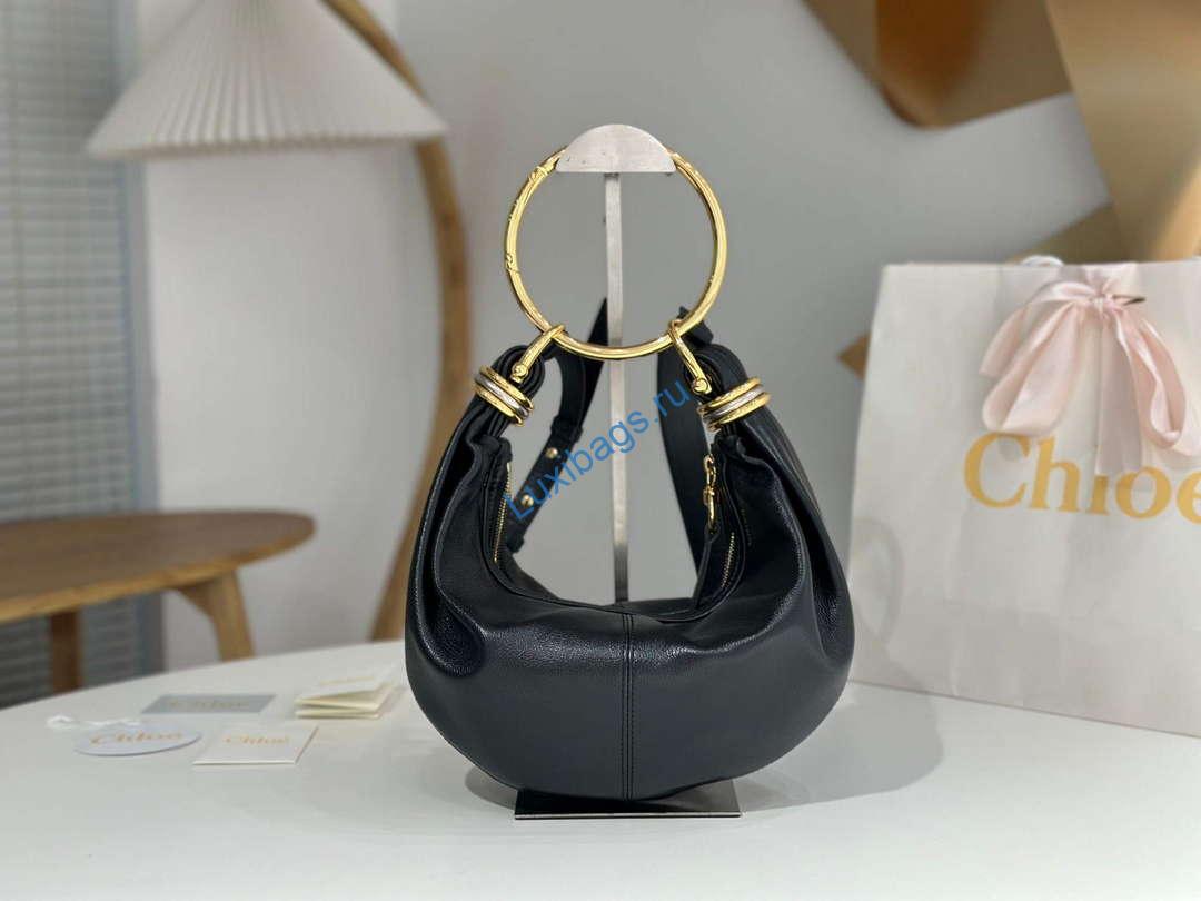 Chloé CHC24AS611N72001 Small Bracelet Hobo bag in grained leather Black