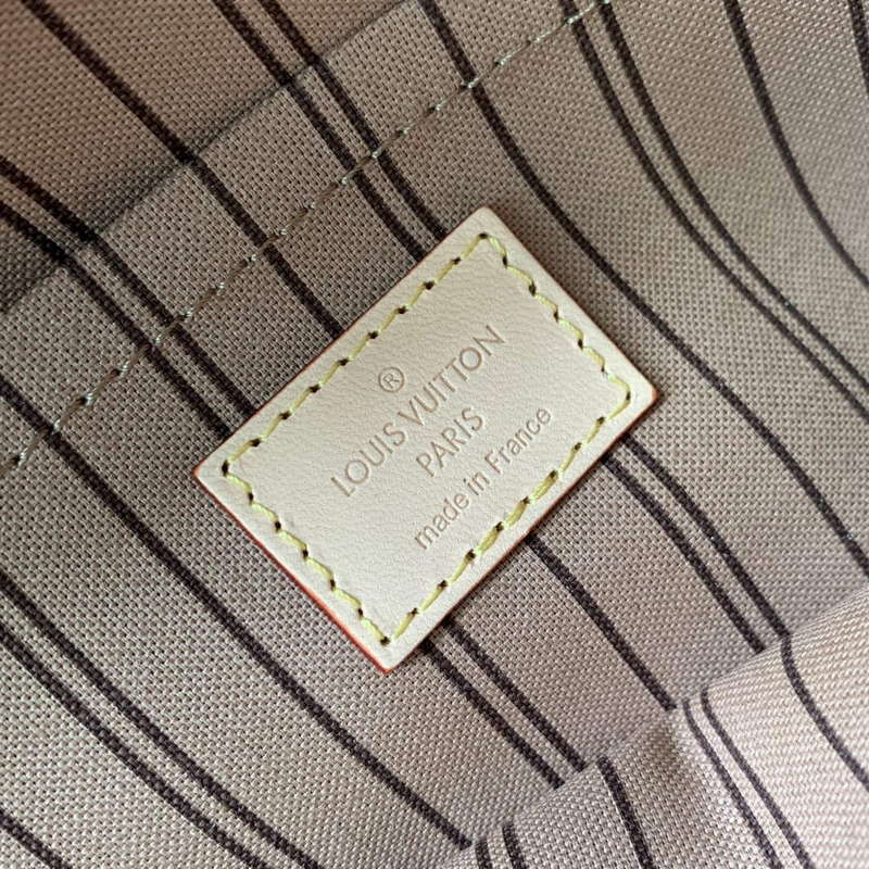 LV M12095 Louis Vuitton Classic Piano Handbag Monogram | lv m12095 louis vuitton classic piano handbag monogram 8