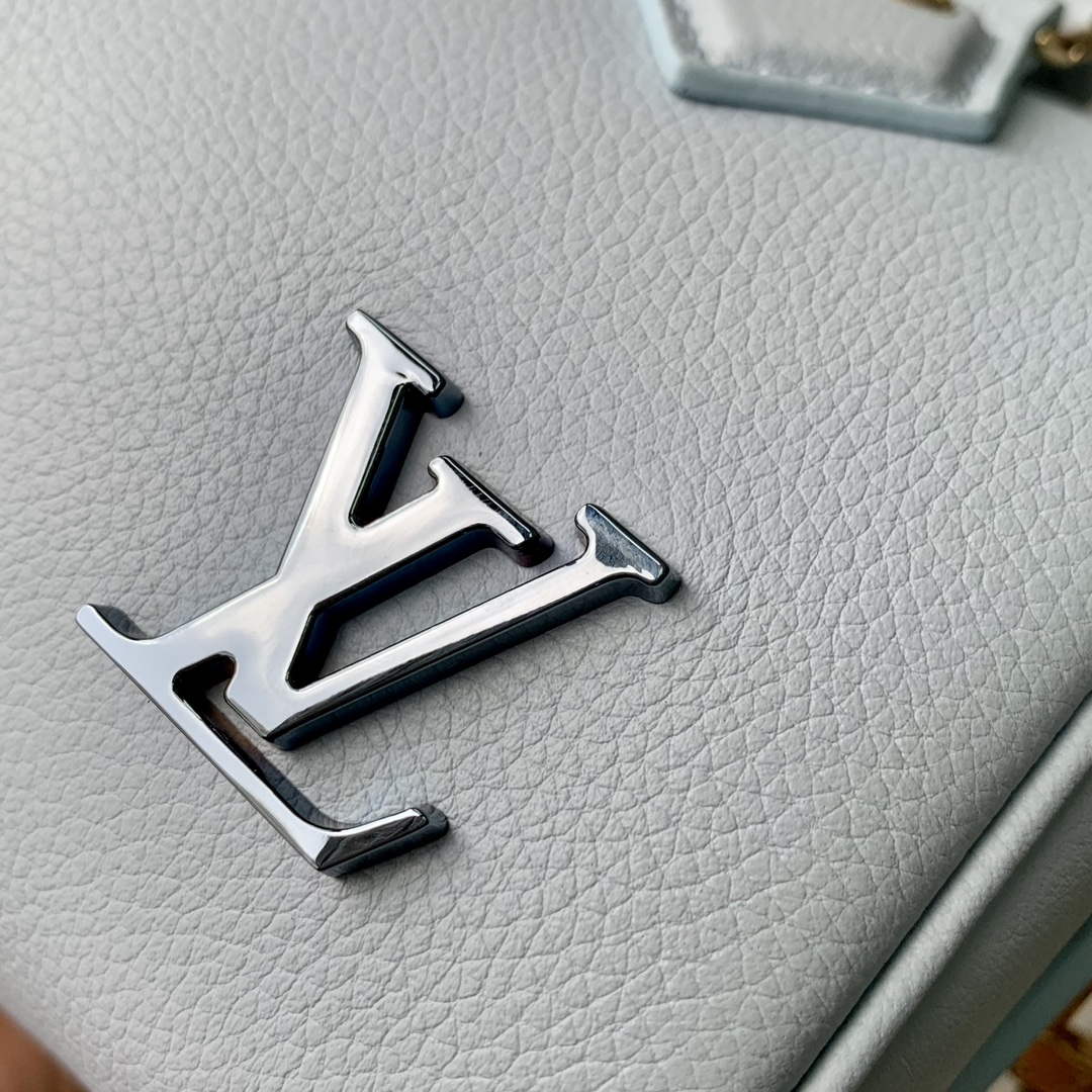 LV M24604 Louis Vuitton SPEEDY 18 LV&I Calf Leather Handbag Olympic Blue | lv m24604 louis vuitton speedy 18 lv i calf leather handbag olympic blue 5