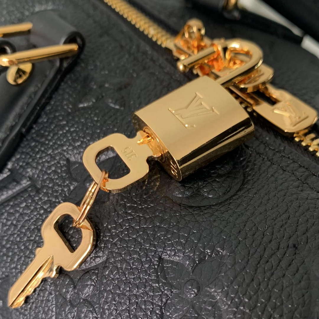LV M47186 Louis Vuitton Speedy Soft 30 Handbag Black | lv m47186 louis vuitton speedy soft 30 handbag black 7
